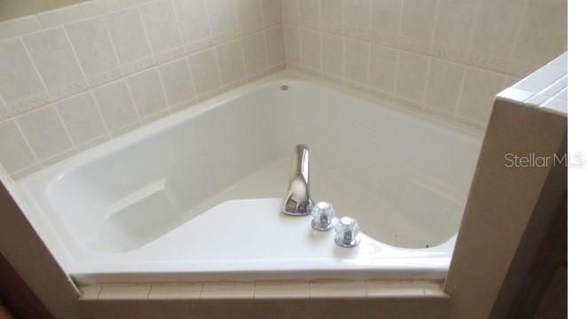 For Sale: $270,000 (3 beds, 2 baths, 1514 Square Feet)
