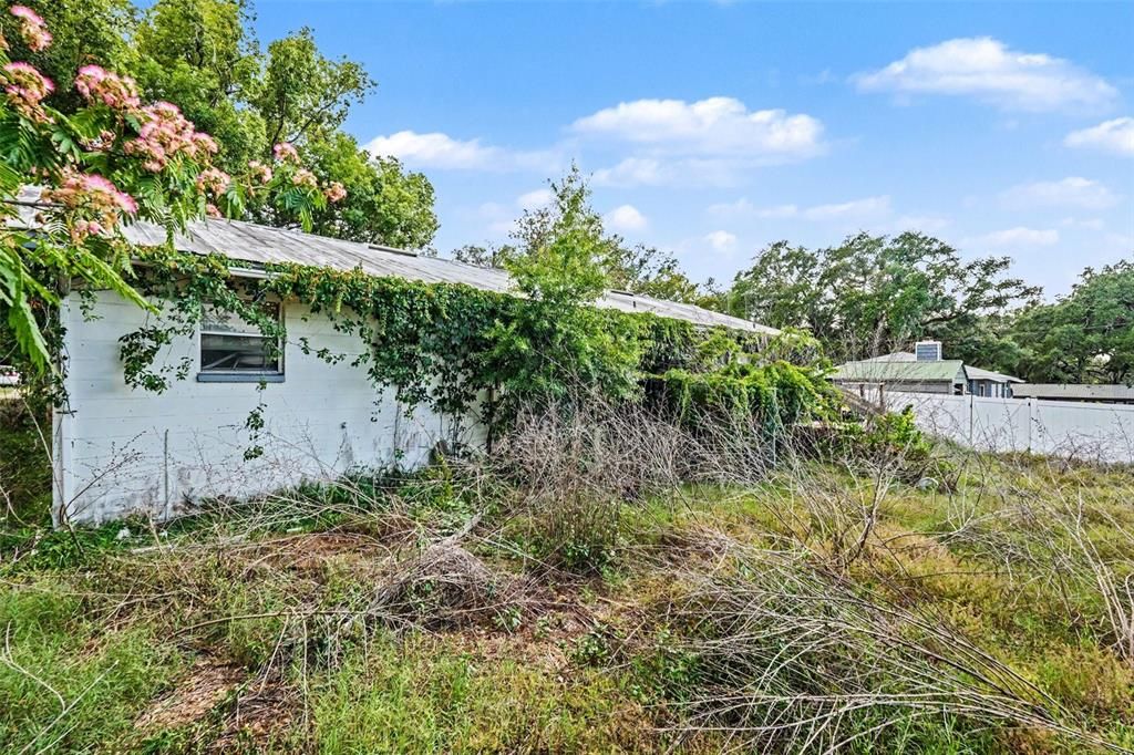 Activo con contrato: $259,999 (4 camas, 2 baños, 1765 Pies cuadrados)