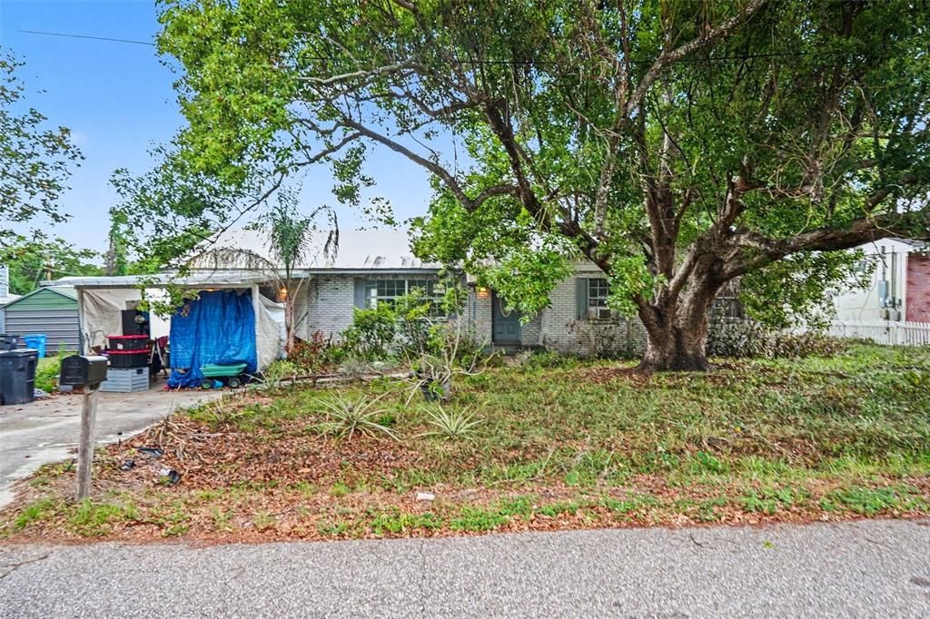 Activo con contrato: $259,999 (4 camas, 2 baños, 1765 Pies cuadrados)
