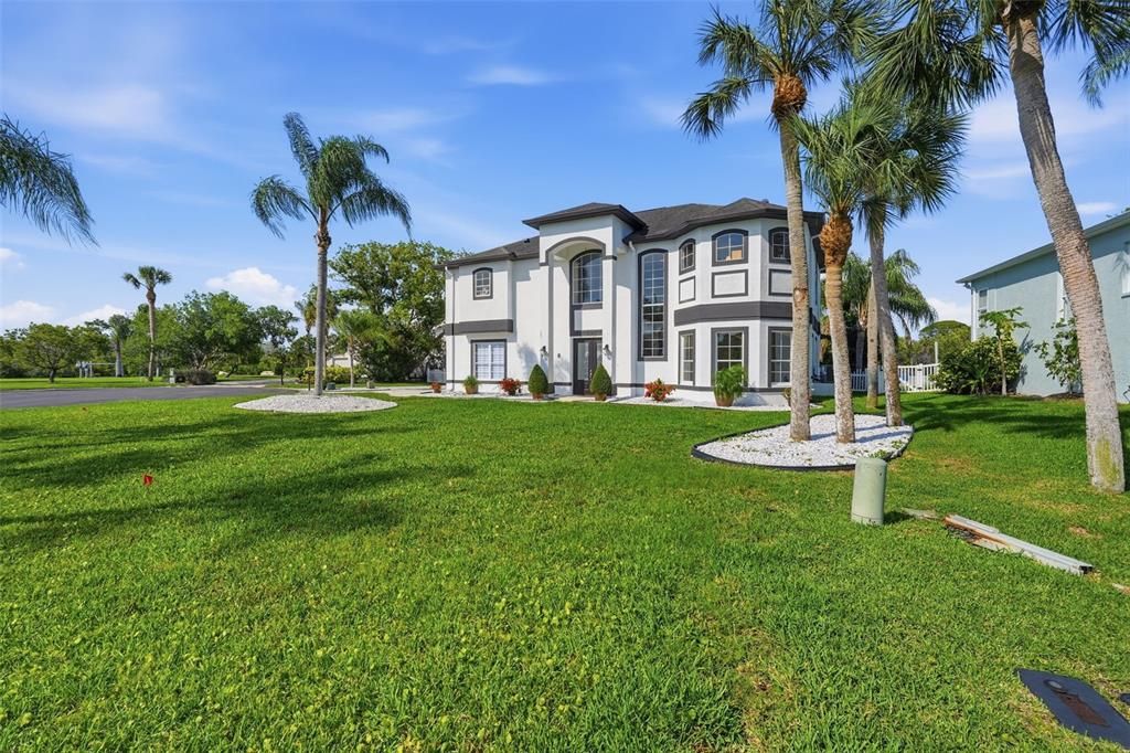 En Venta: $659,000 (3 camas, 3 baños, 1734 Pies cuadrados)