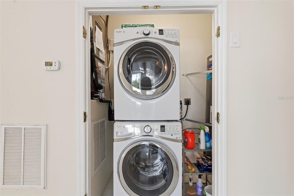 En Venta: $659,000 (3 camas, 3 baños, 1734 Pies cuadrados)