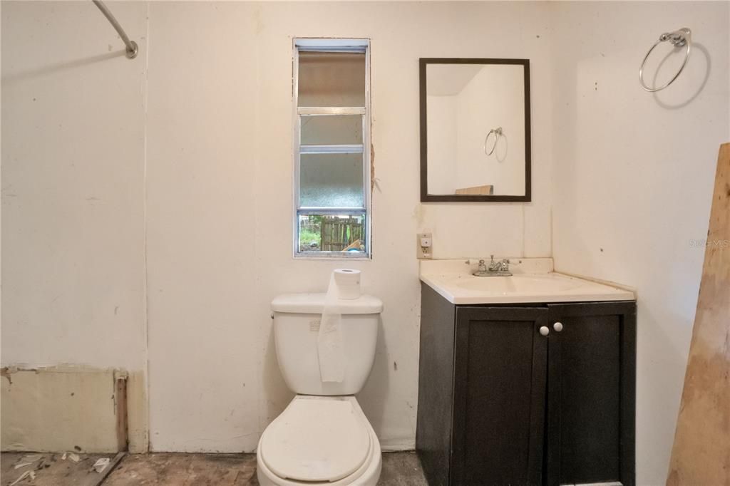 En Venta: $99,900 (3 camas, 2 baños, 868 Pies cuadrados)