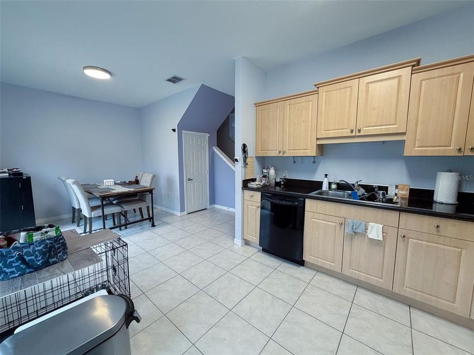 For Sale: $279,000 (3 beds, 2 baths, 1282 Square Feet)