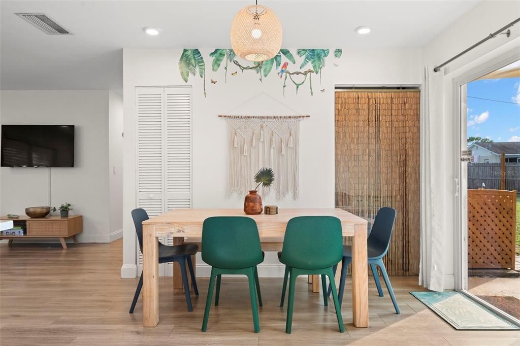 Activo con contrato: $399,000 (3 camas, 2 baños, 1173 Pies cuadrados)
