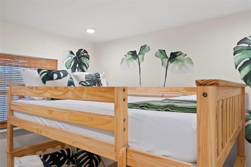 Activo con contrato: $399,000 (3 camas, 2 baños, 1173 Pies cuadrados)