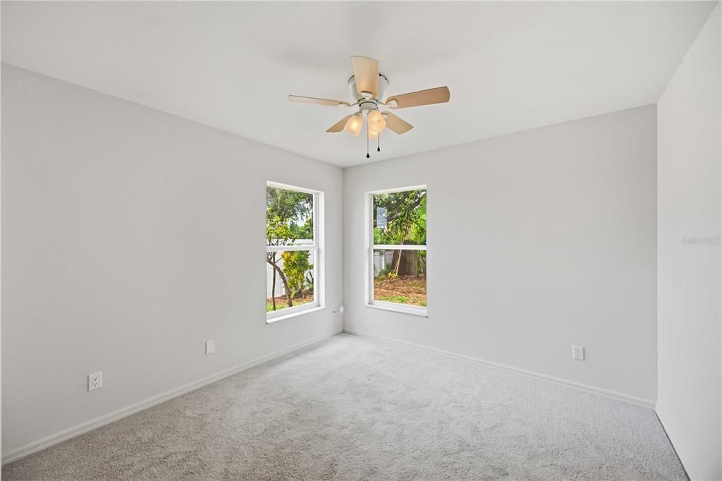 Active With Contract: $265,000 (3 beds, 2 baths, 1871 Square Feet)