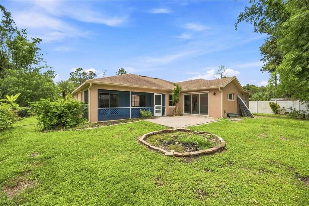 Active With Contract: $265,000 (3 beds, 2 baths, 1871 Square Feet)