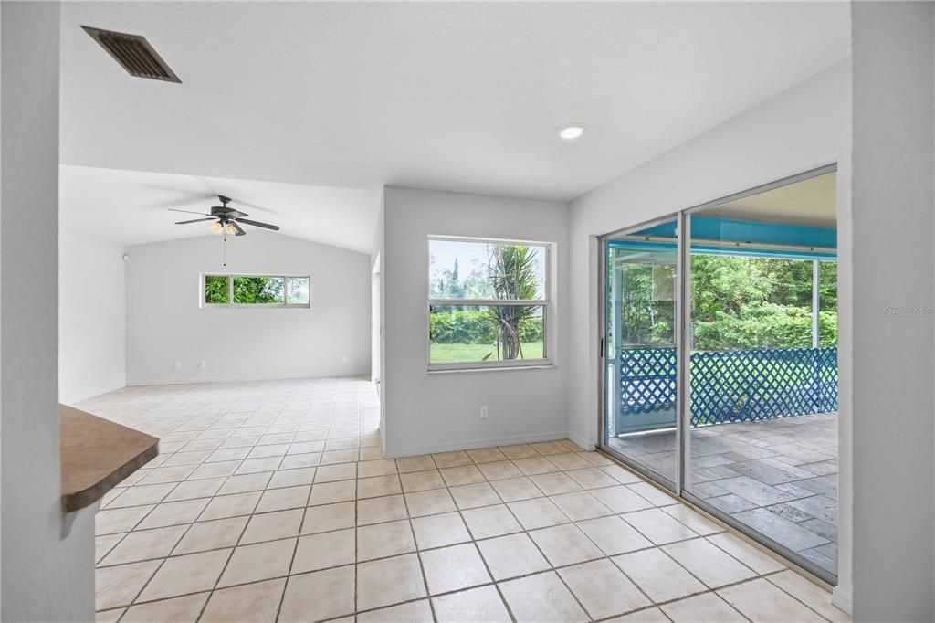 Active With Contract: $265,000 (3 beds, 2 baths, 1871 Square Feet)