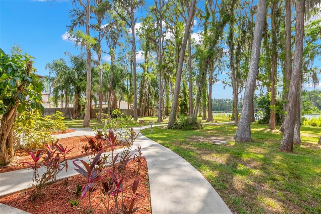 For Sale: $550,000 (2 beds, 1 baths, 1554 Square Feet)