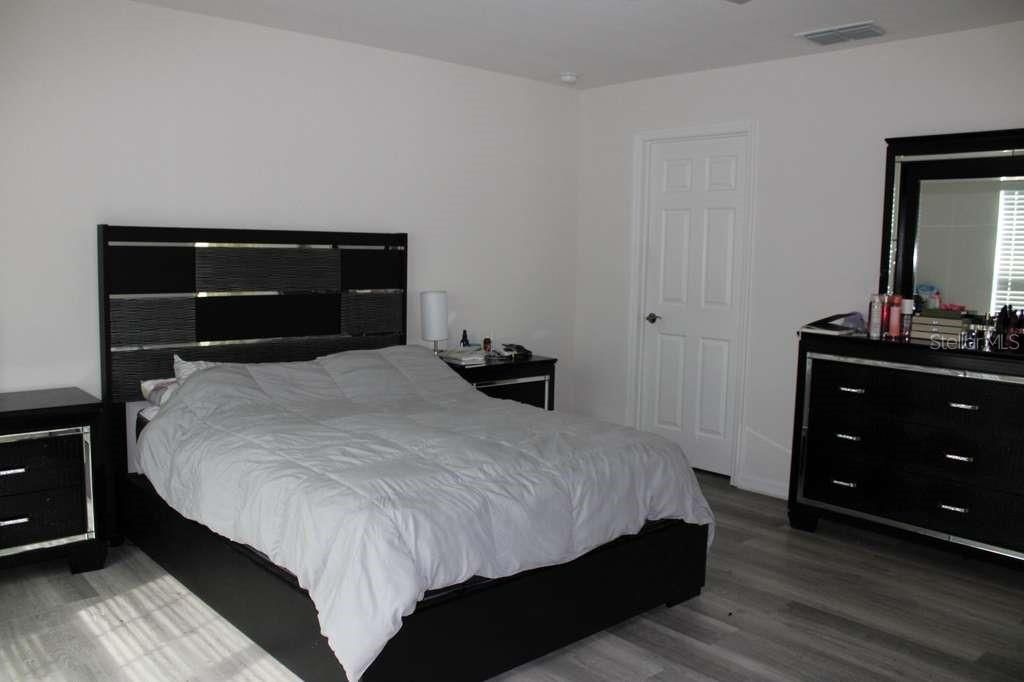 For Sale: $384,500 (3 beds, 2 baths, 1617 Square Feet)