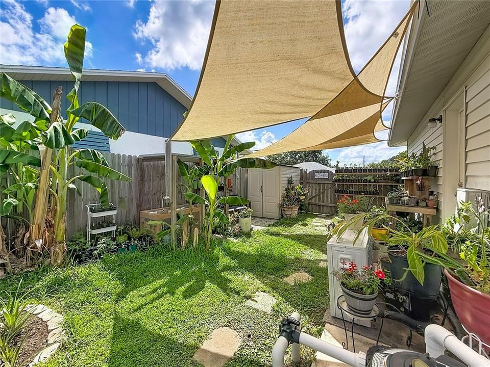 For Sale: $259,900 (2 beds, 1 baths, 816 Square Feet)