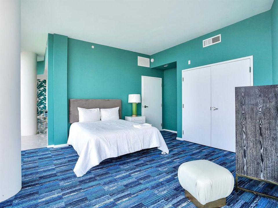For Rent: $10,000 (3 beds, 3 baths, 3078 Square Feet)
