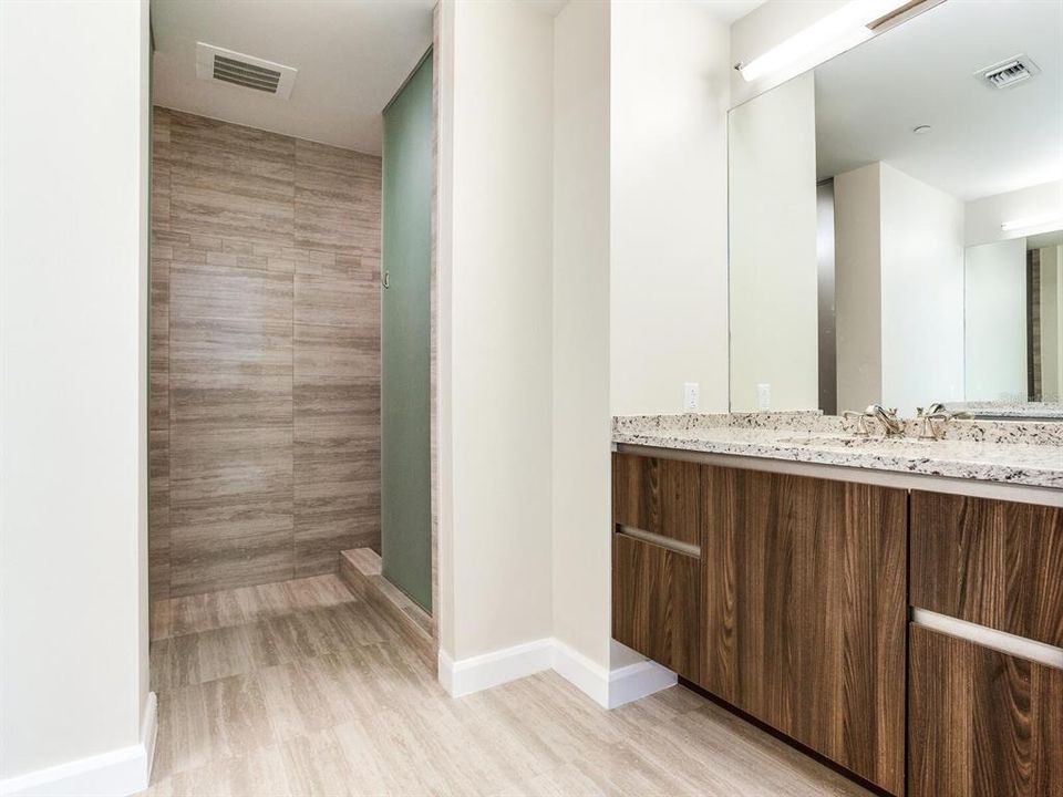 For Rent: $10,000 (3 beds, 3 baths, 3078 Square Feet)