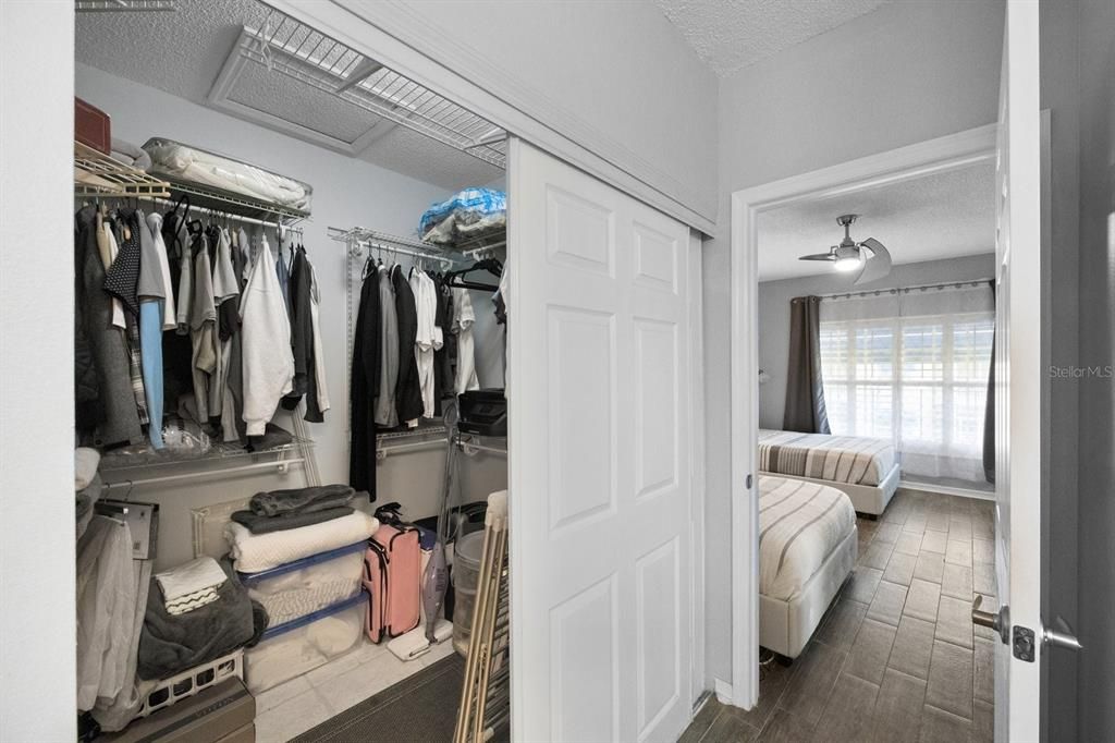 For Sale: $414,999 (2 beds, 2 baths, 1235 Square Feet)