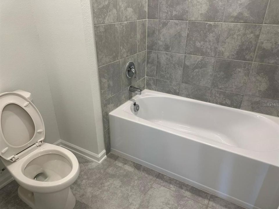 В аренду: $2,690 (5 спален, 2 ванн, 2389 Квадратных фут)