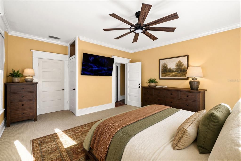 En Venta: $799,999 (6 camas, 3 baños, 2840 Pies cuadrados)