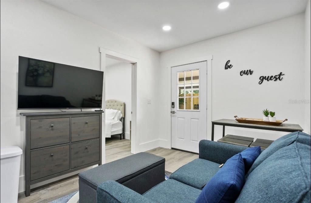 En Venta: $799,999 (6 camas, 3 baños, 2840 Pies cuadrados)