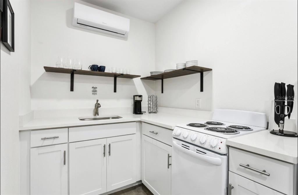 En Venta: $799,999 (6 camas, 3 baños, 2840 Pies cuadrados)