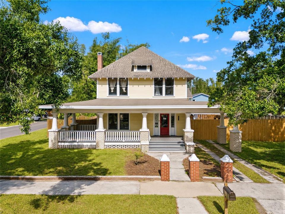 En Venta: $799,999 (6 camas, 3 baños, 2840 Pies cuadrados)