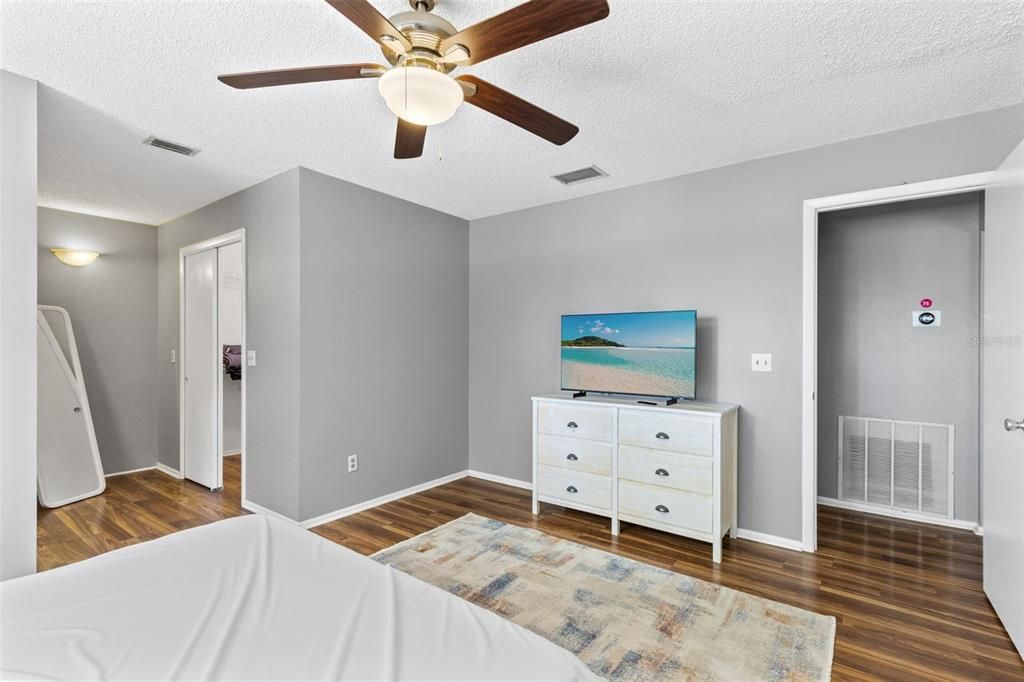 For Sale: $365,000 (3 beds, 2 baths, 1535 Square Feet)