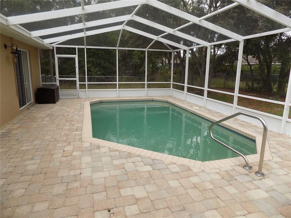 For Sale: $319,500 (3 beds, 2 baths, 1566 Square Feet)