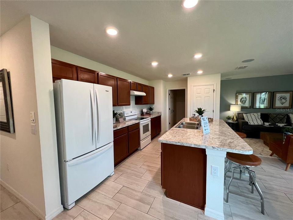 For Rent: $2,650 (4 beds, 2 baths, 1635 Square Feet)