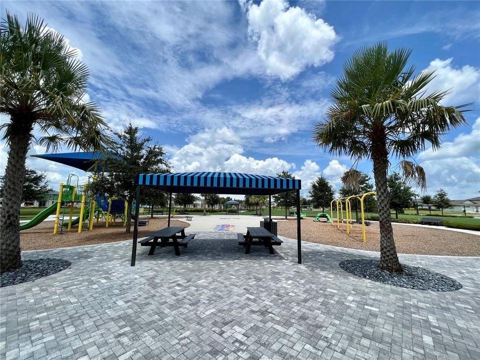 For Rent: $2,650 (4 beds, 2 baths, 1635 Square Feet)