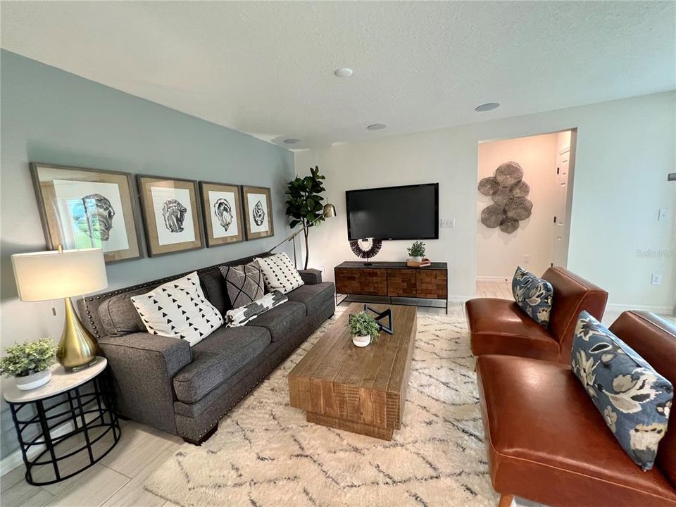 For Rent: $2,650 (4 beds, 2 baths, 1635 Square Feet)