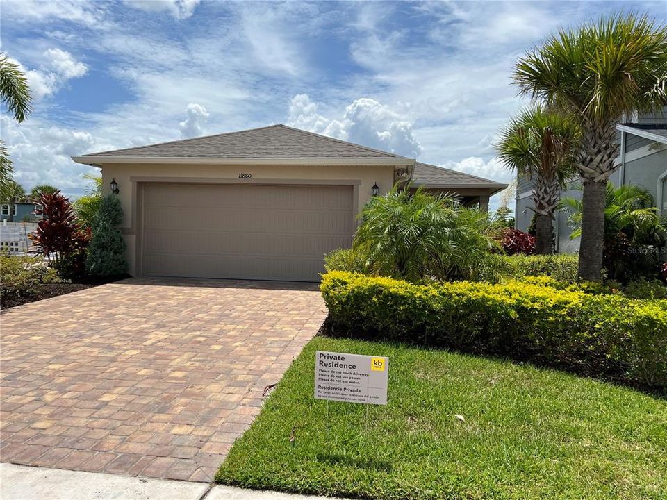 For Rent: $2,650 (4 beds, 2 baths, 1635 Square Feet)