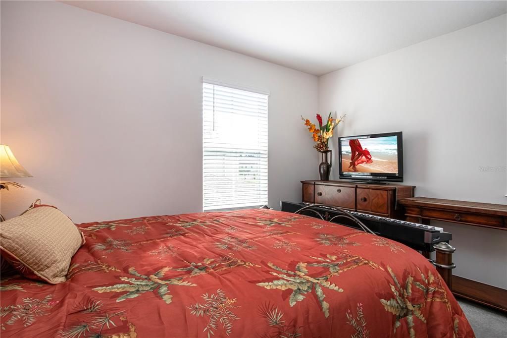 For Sale: $349,900 (3 beds, 2 baths, 1860 Square Feet)