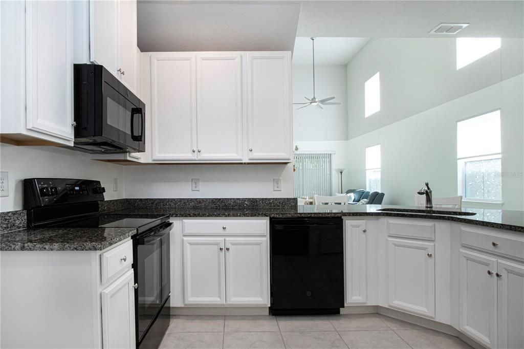 For Sale: $349,900 (3 beds, 2 baths, 1860 Square Feet)