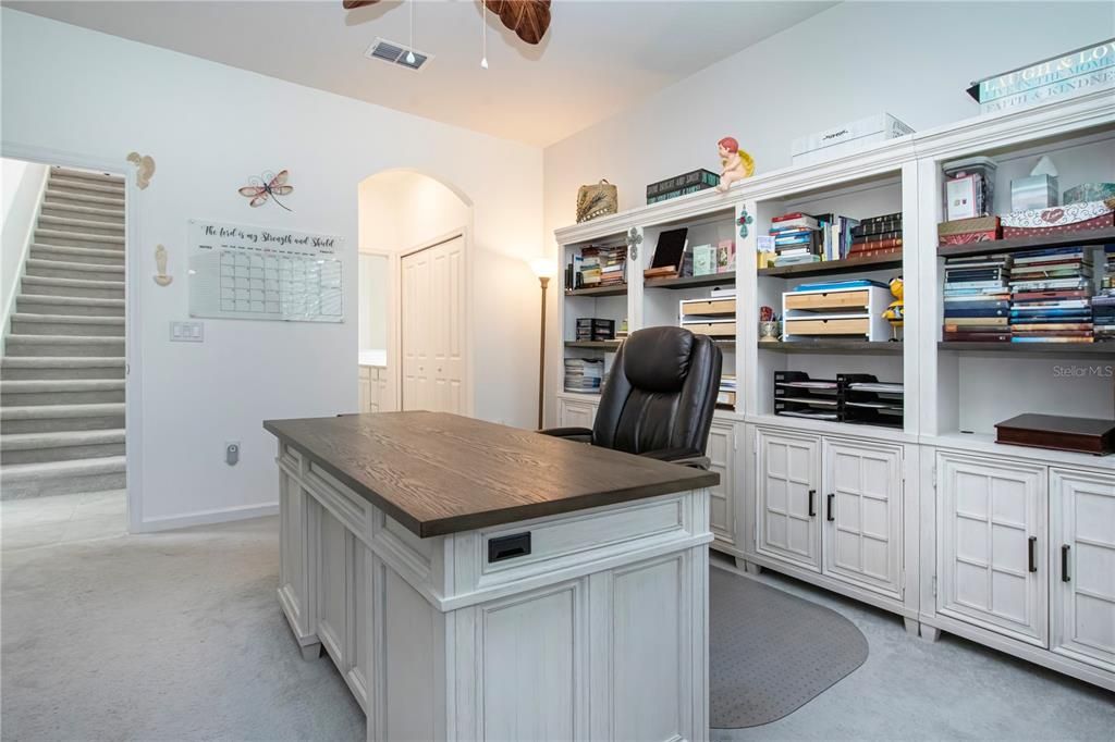 For Sale: $349,900 (3 beds, 2 baths, 1860 Square Feet)