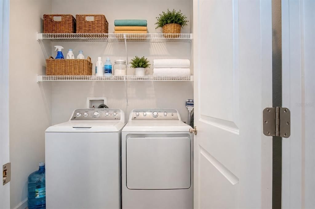 For Sale: $349,900 (3 beds, 2 baths, 1860 Square Feet)