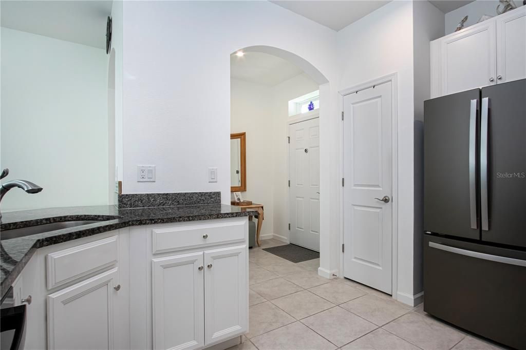 For Sale: $349,900 (3 beds, 2 baths, 1860 Square Feet)
