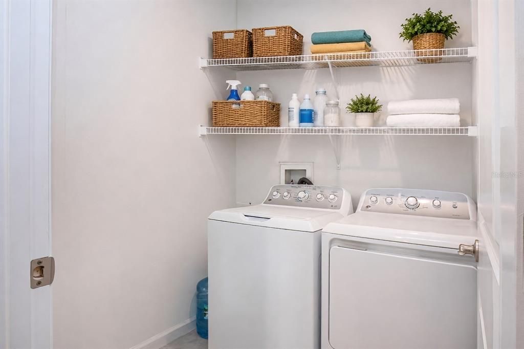 For Sale: $349,900 (3 beds, 2 baths, 1860 Square Feet)