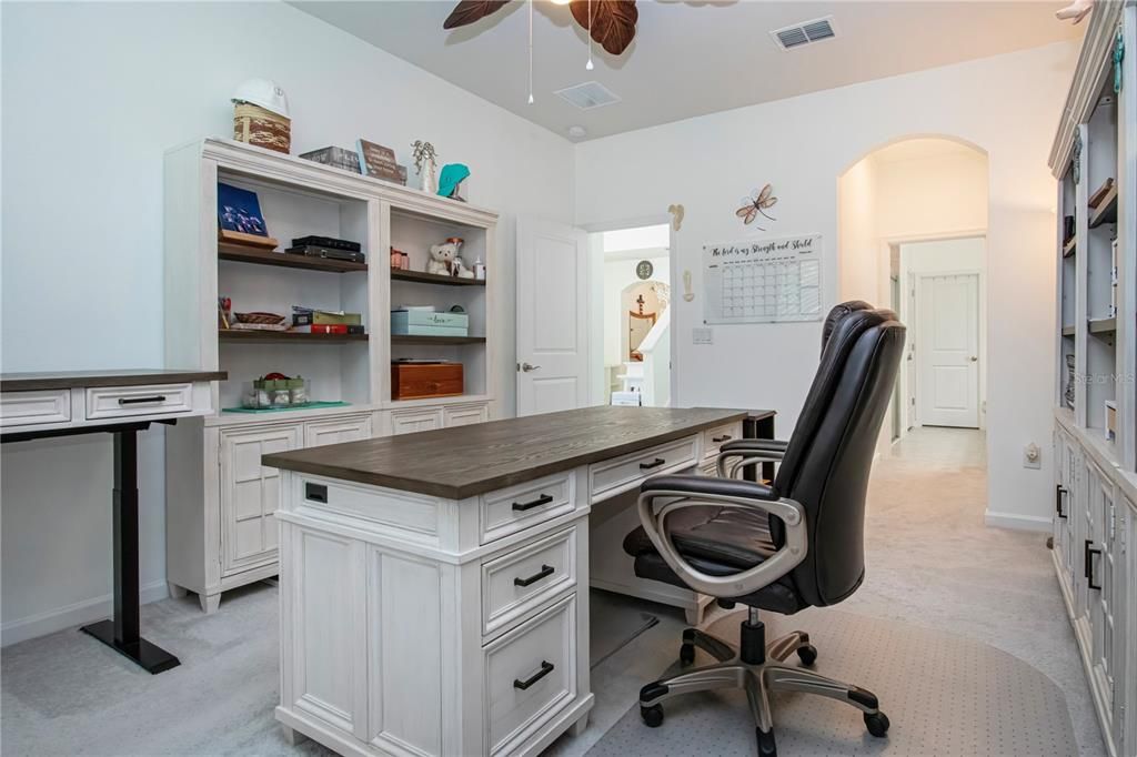 For Sale: $349,900 (3 beds, 2 baths, 1860 Square Feet)