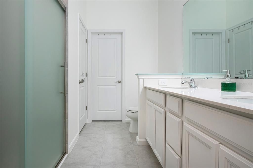 For Sale: $349,900 (3 beds, 2 baths, 1860 Square Feet)