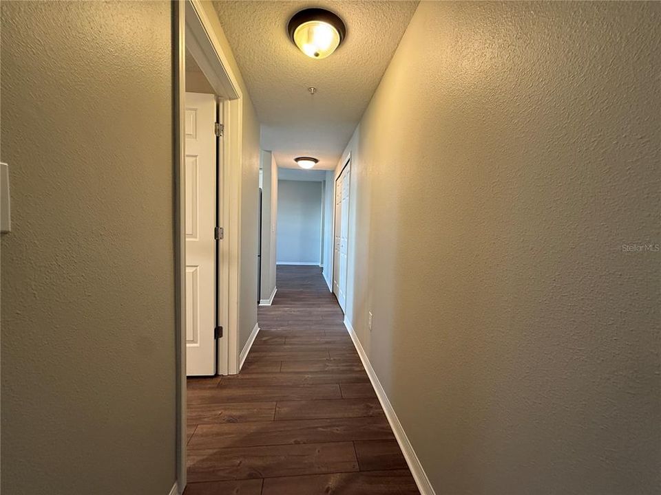 Active With Contract: $259,999 (2 beds, 2 baths, 1152 Square Feet)