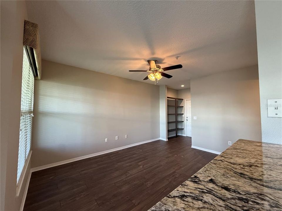Active With Contract: $259,999 (2 beds, 2 baths, 1152 Square Feet)