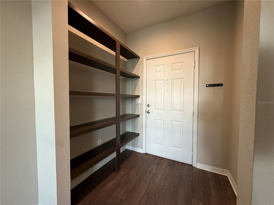 Active With Contract: $259,999 (2 beds, 2 baths, 1152 Square Feet)