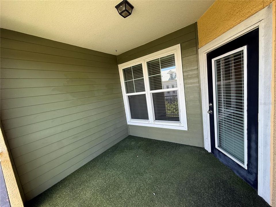 Active With Contract: $259,999 (2 beds, 2 baths, 1152 Square Feet)
