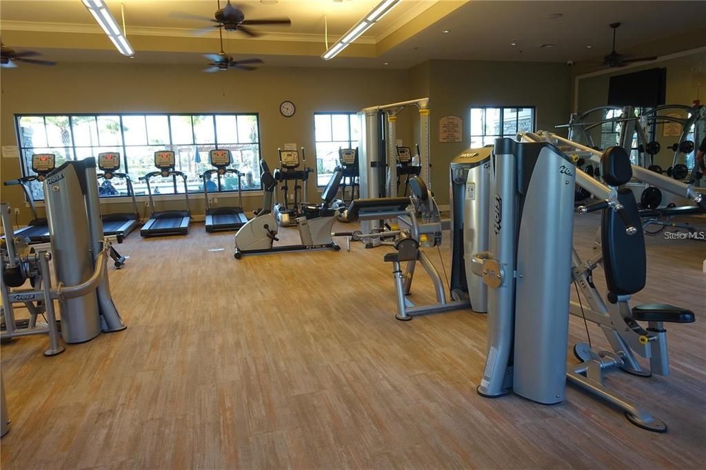 For Rent: $1,300 (1 beds, 1 baths, 600 Square Feet)