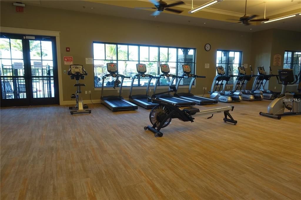 For Rent: $1,300 (1 beds, 1 baths, 600 Square Feet)