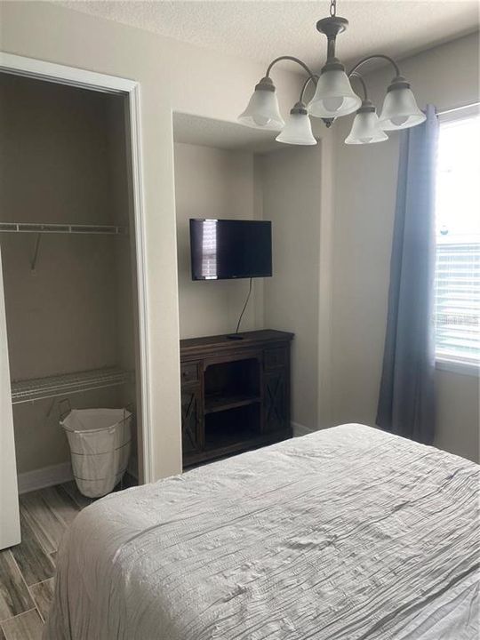 For Rent: $1,300 (1 beds, 1 baths, 600 Square Feet)