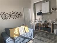 For Rent: $1,300 (1 beds, 1 baths, 600 Square Feet)