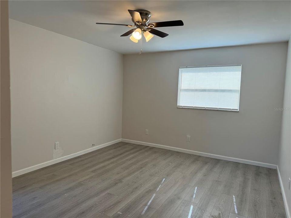 For Rent: $1,250 (1 beds, 1 baths, 594 Square Feet)