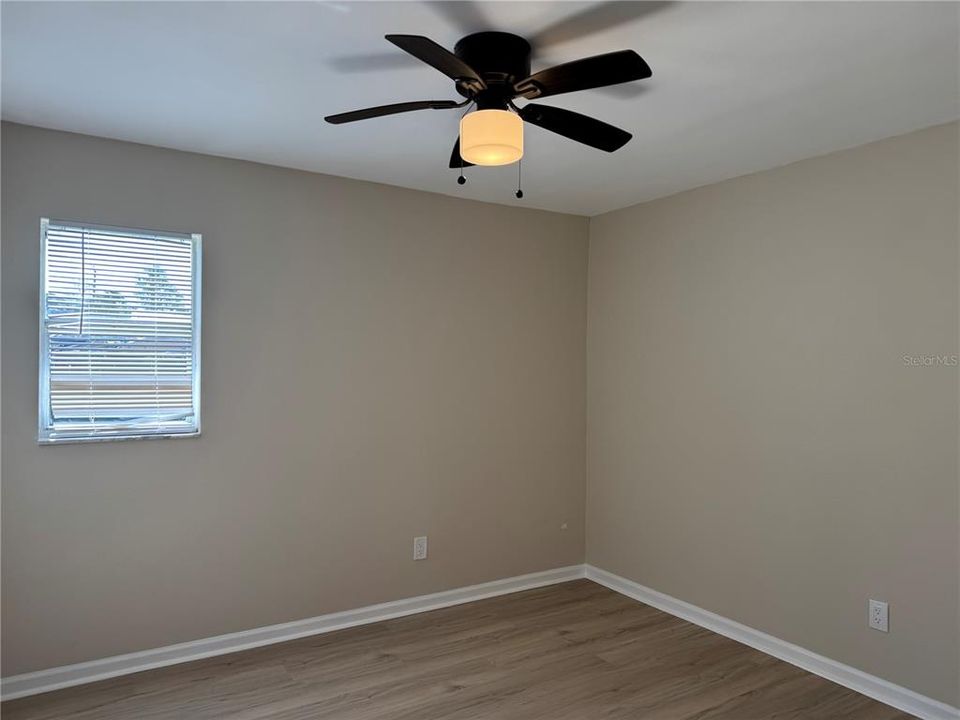 For Rent: $1,250 (1 beds, 1 baths, 594 Square Feet)
