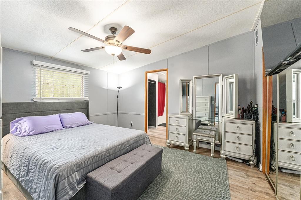 For Sale: $253,000 (3 beds, 2 baths, 1248 Square Feet)