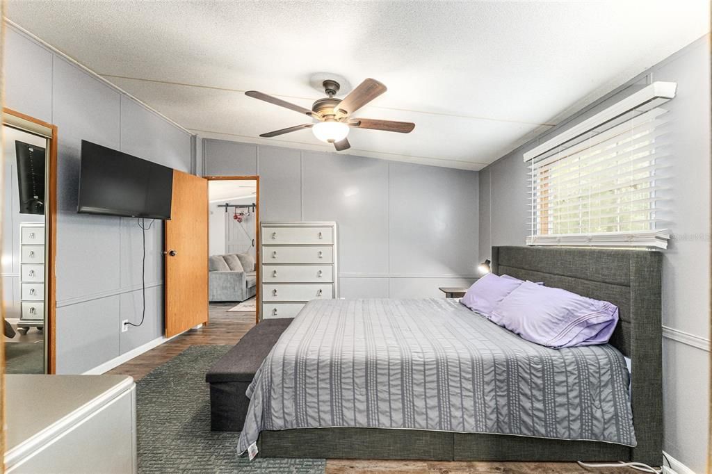 For Sale: $253,000 (3 beds, 2 baths, 1248 Square Feet)