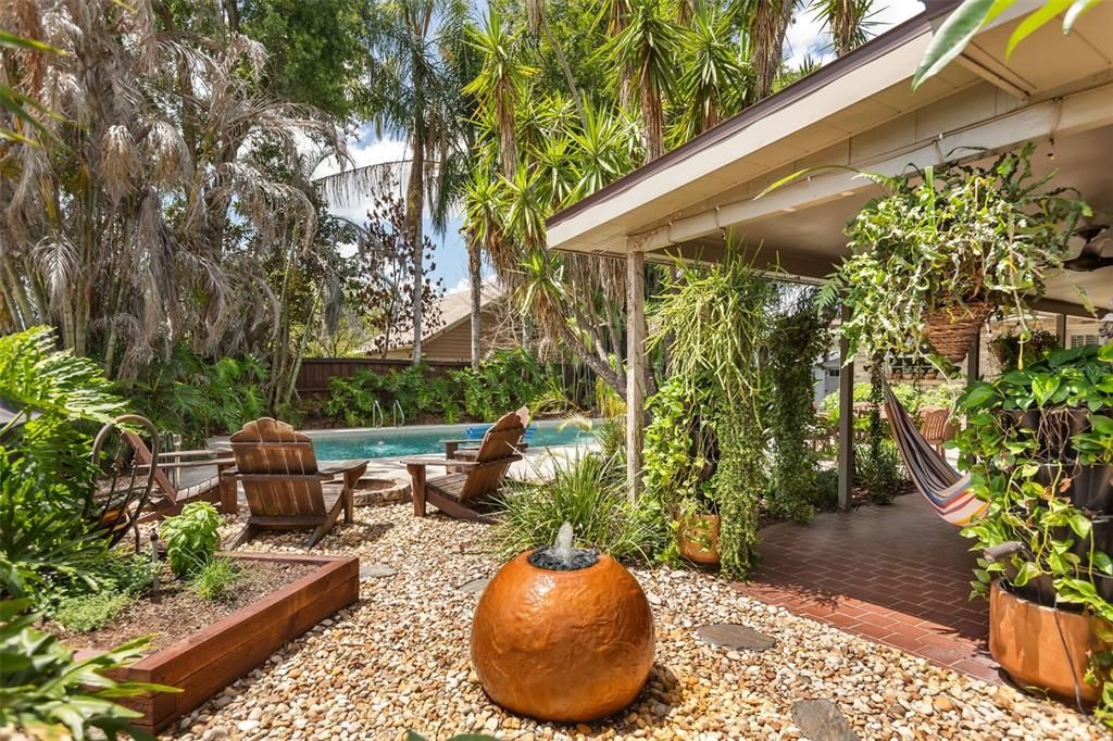 For Sale: $850,000 (4 beds, 2 baths, 1870 Square Feet)